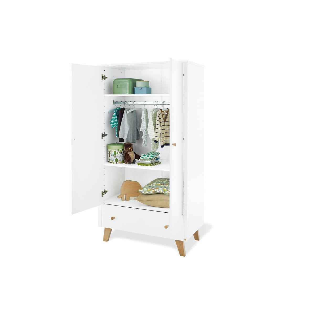 Garderobe pan