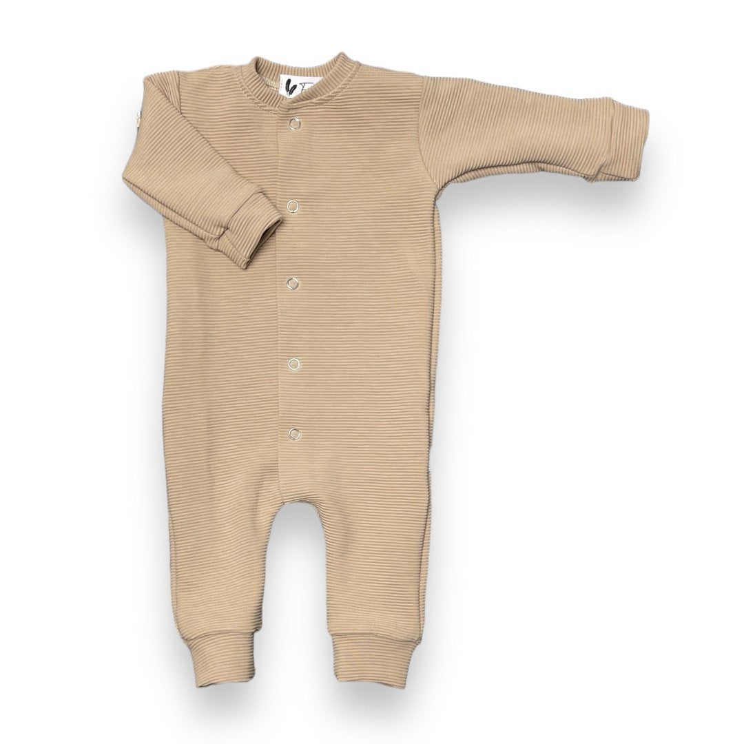 Boxpakje Rib Sand 2-delig – Met Mutsje | OEKO-TEX® | Feathers®