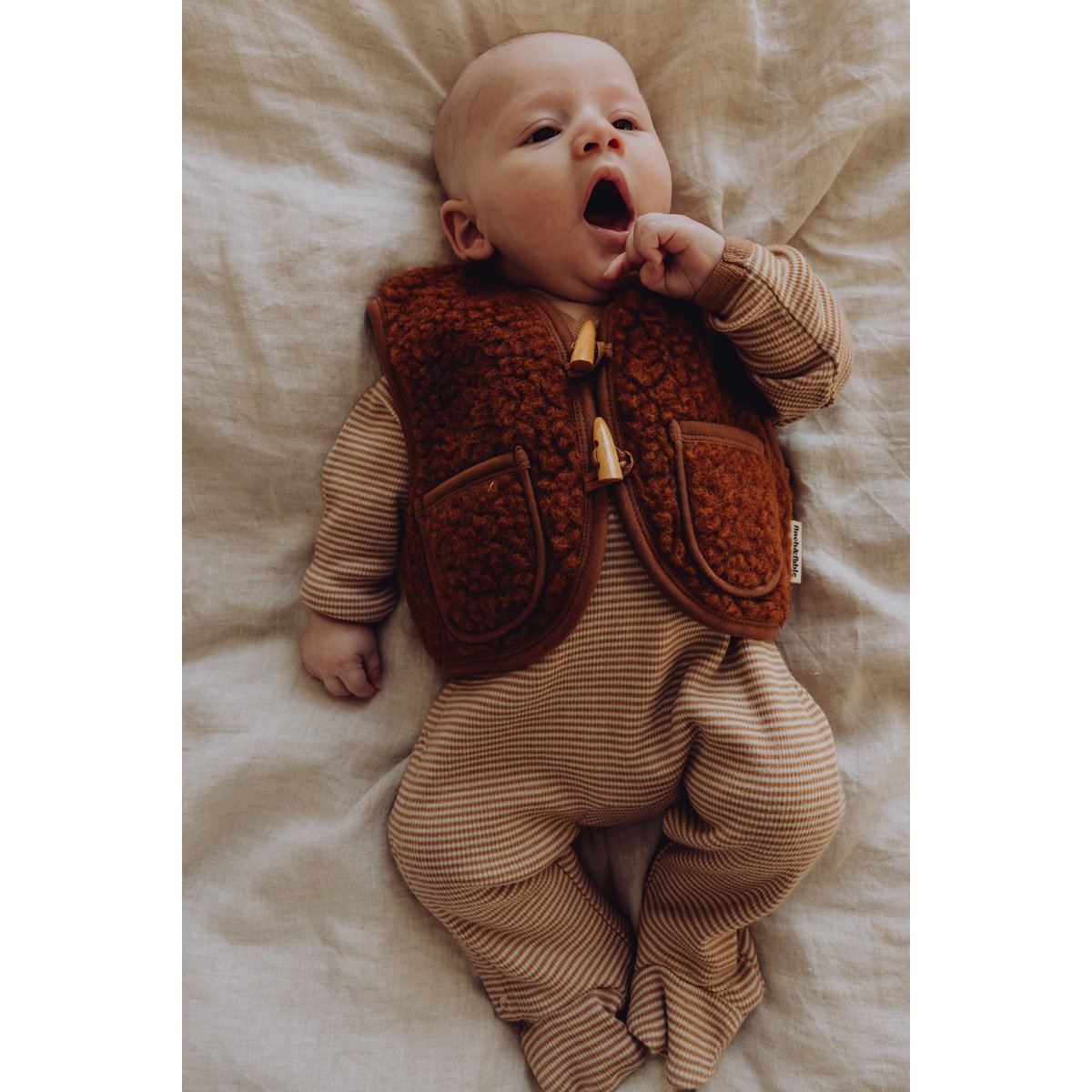 Wollen sherpavest Kastanje Finch & Fable vooraanzicht