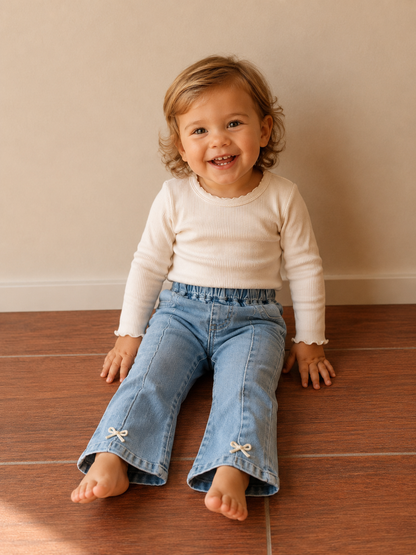 Delicate Bow Pants – Comfortabele Broek met Lintdetails
