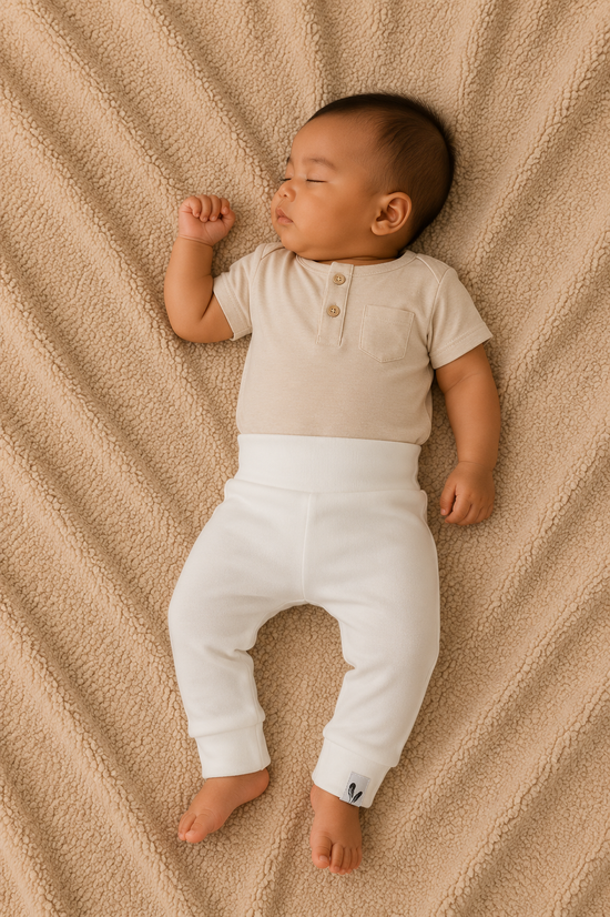 Broekje Nicky | White | Maat 74–116 by Feathers®