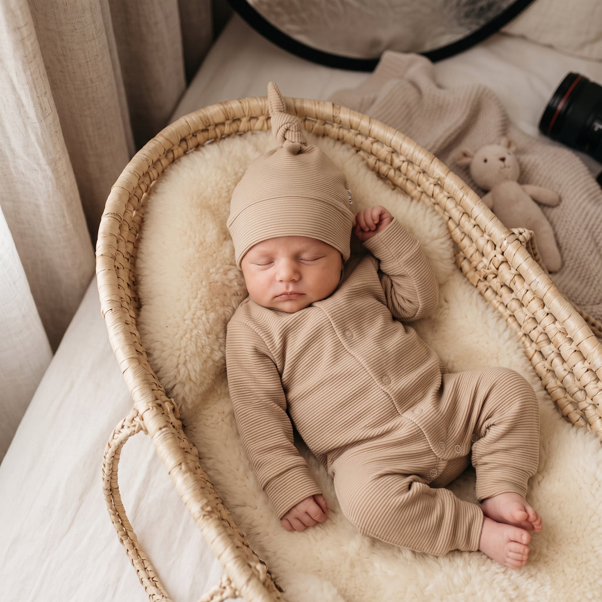 Boxpakje Rib Sand 2-delig – Met Mutsje | OEKO-TEX® | Feathers®