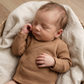 Overslagshirtje Waffle Bruin - Stijlvol en Comfortabel Baby Toppje