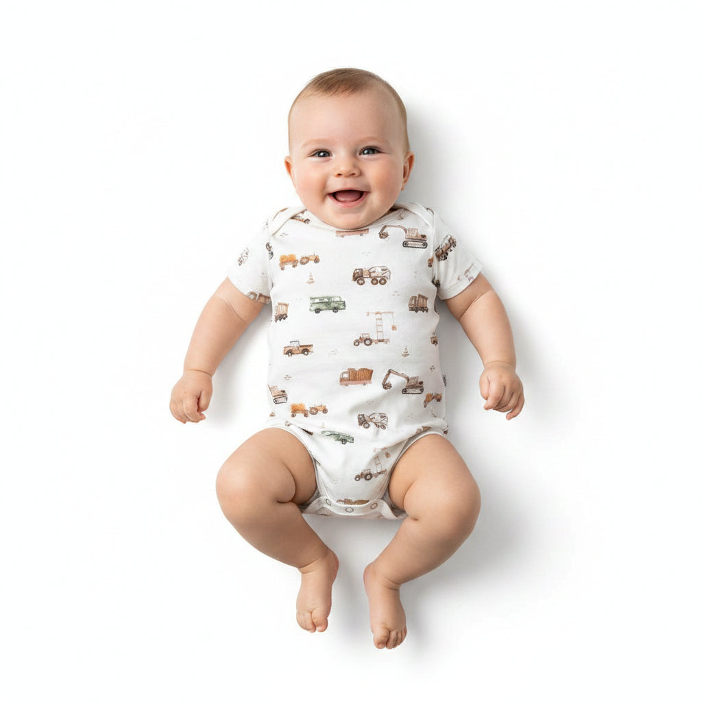 Boxpakje Zomer Bouwvoertuig | GOTS Handgemaakt NL | Maat 50-80 by Feathers®